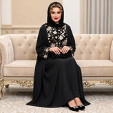 عبا سوزن دوزی شده بلند و پرطرفدار با تنخوری جذاب