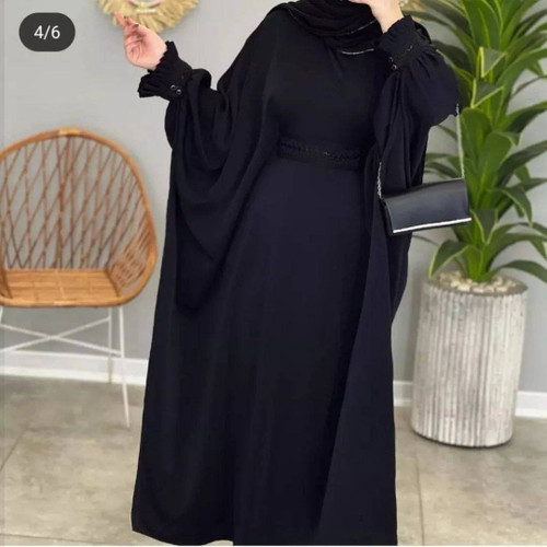 عبایی بلند و زیبا پرطرفدار با تنخوری شیک