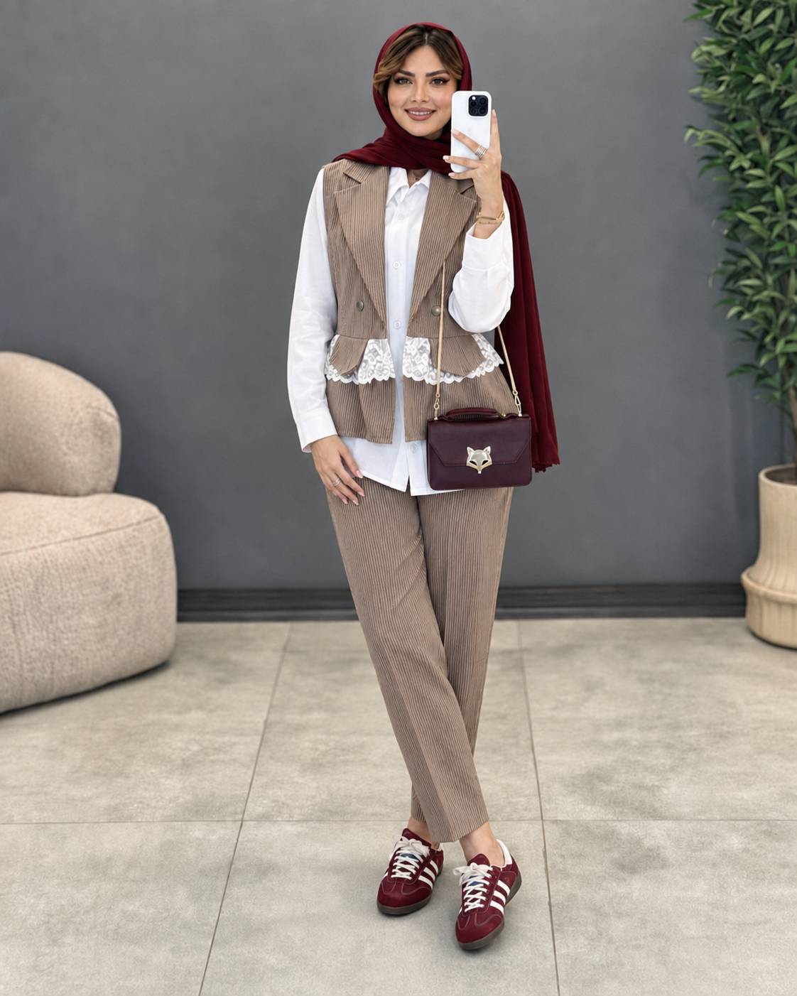ست سه تیکه تترون بسیار شیک و اسپرت با تنخوری جذاب